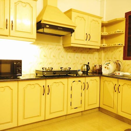 Hotel Jj Inn Kochi Екстериор снимка